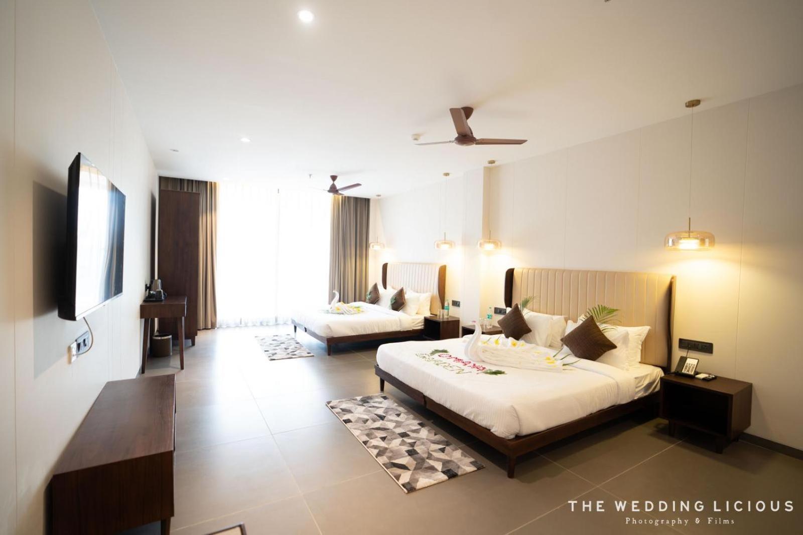 Hotel Omaya Garden Rāipur Kültér fotó