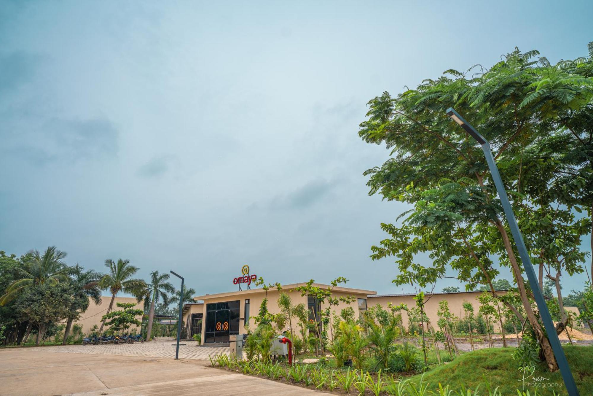 Hotel Omaya Garden Rāipur Kültér fotó