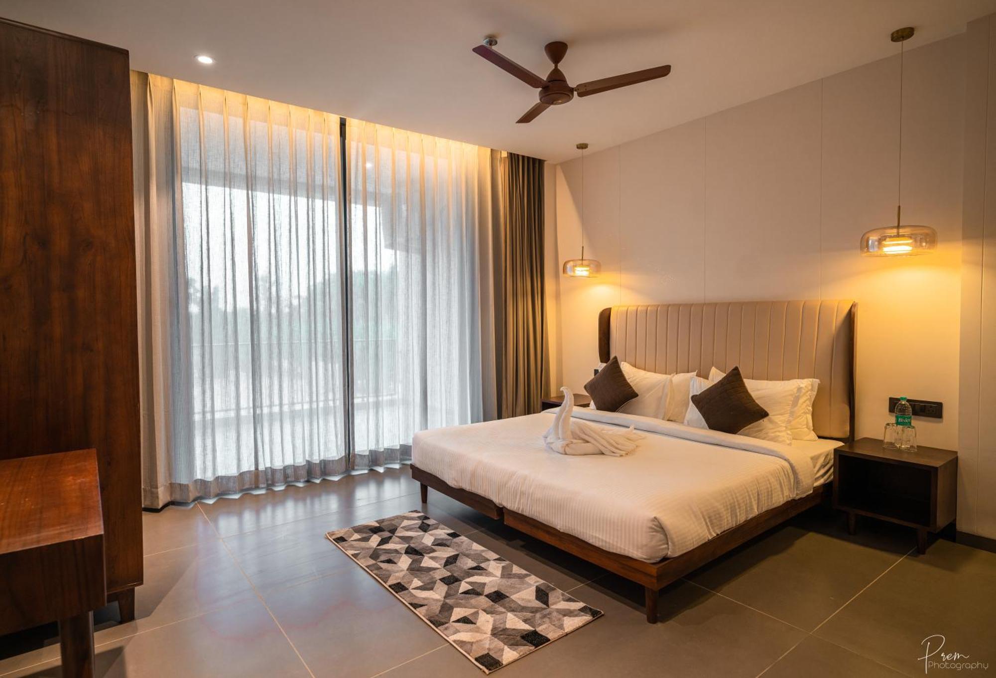Hotel Omaya Garden Rāipur Kültér fotó